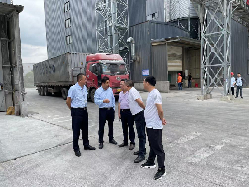 湖南農業發展集團黨委委員、副總經理陳根榮調研湘農觀盛公司