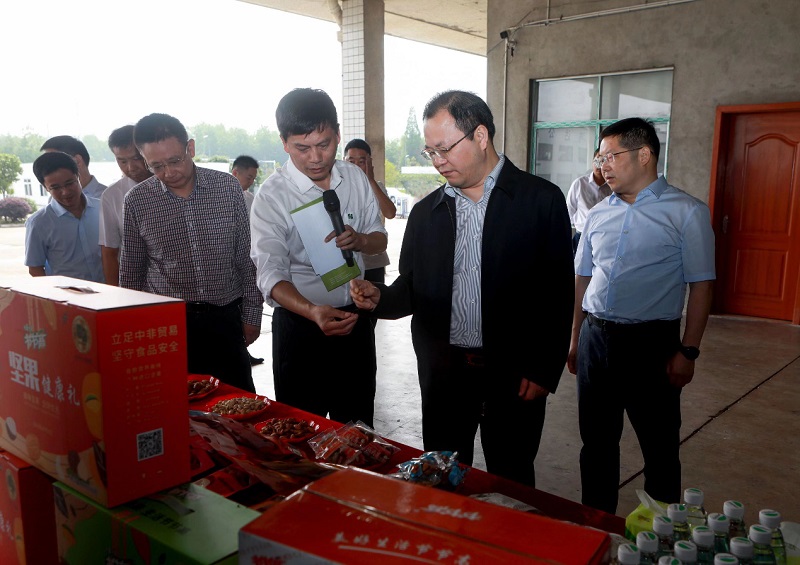 常德市委副書記、市長(zhǎng)周振宇帶隊(duì)赴湘非國際調(diào)研企業(yè)生產(chǎn)經(jīng)營情況