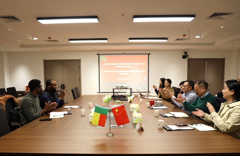 AFRICA NEGOCE INDUSTRIES總經(jīng)理M.Ayman DO REGO一行到湖南糧油進(jìn)出口集團(tuán)考察交流